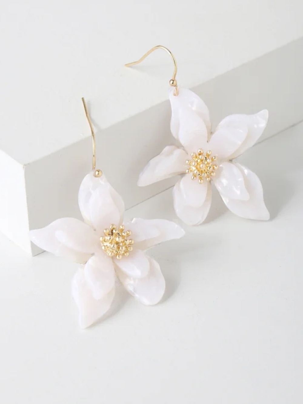 Lulus Gold White Flower Earrings